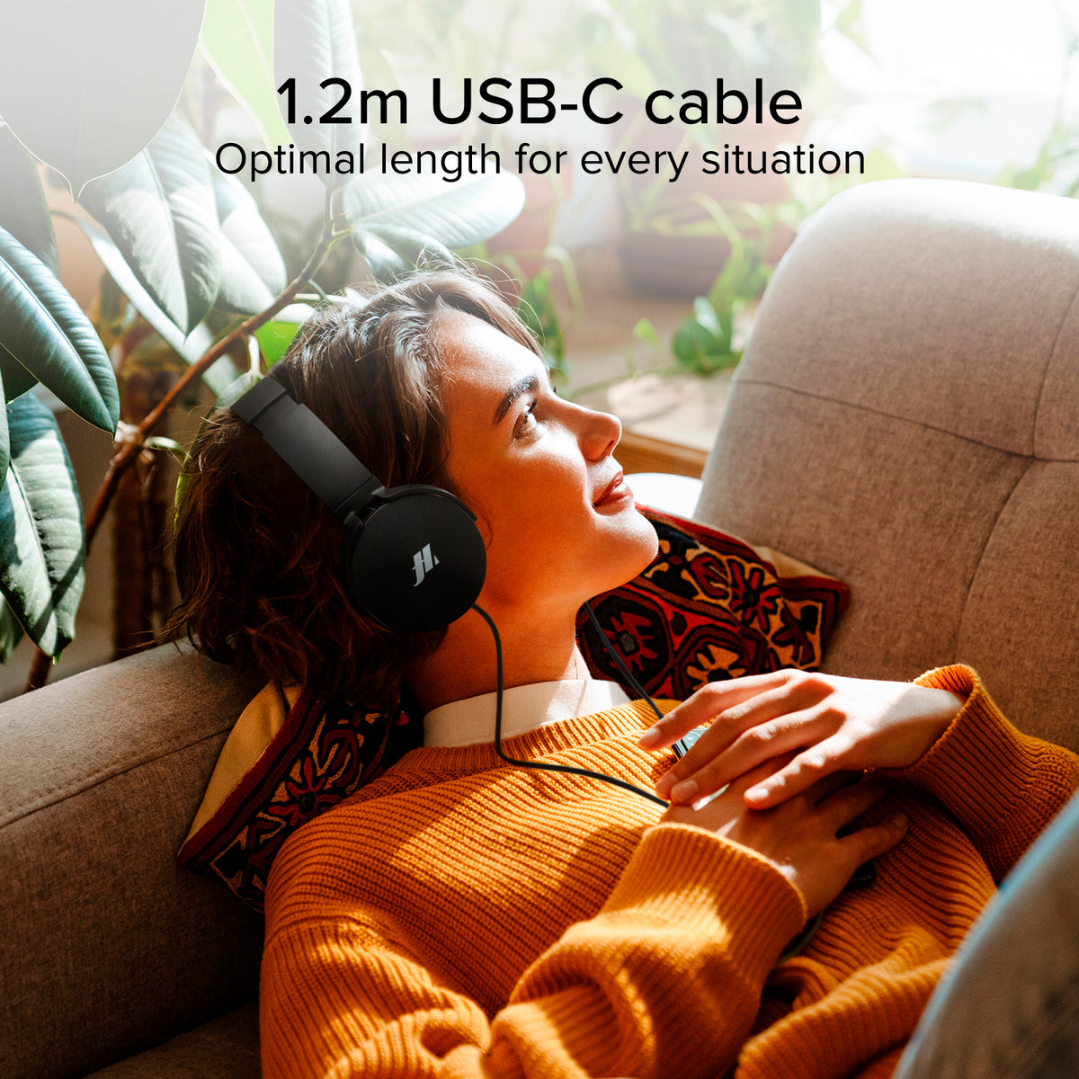 Auriculares con cable con USB-C y almohadillas blandas giratorias