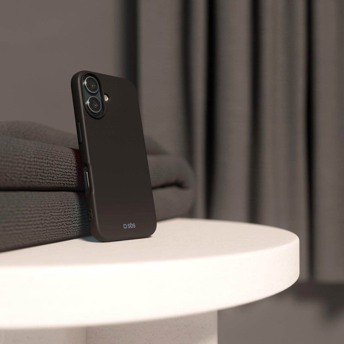 Instinct cover for iPhone 16 Pro Max