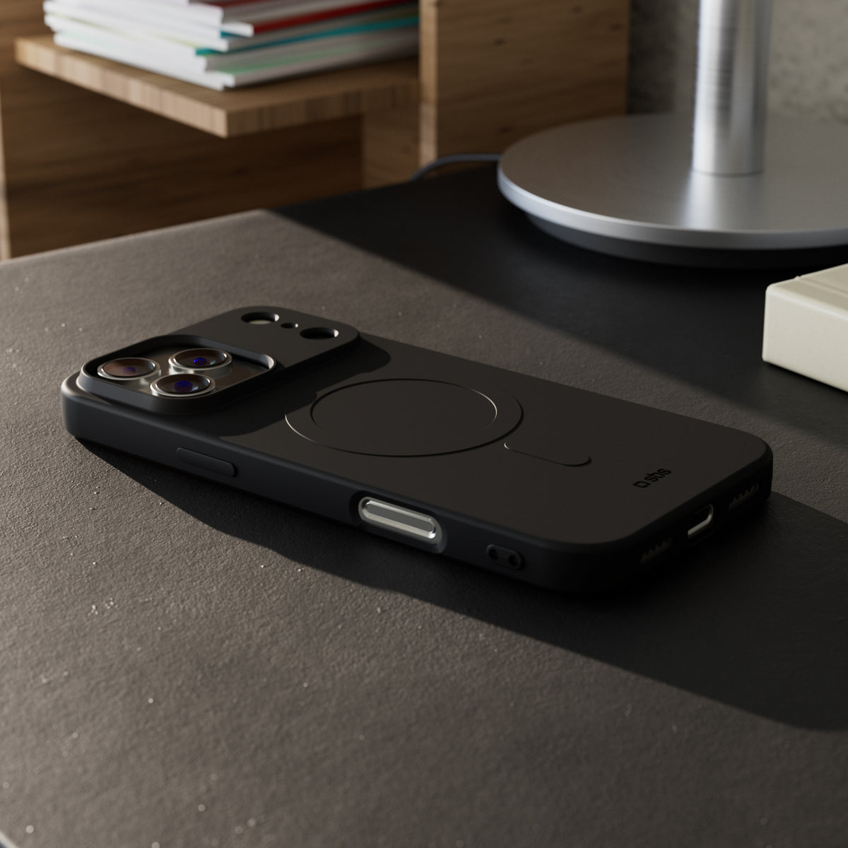 Instinct Mag - MagSafe compatible case for iPhone 17 Pro